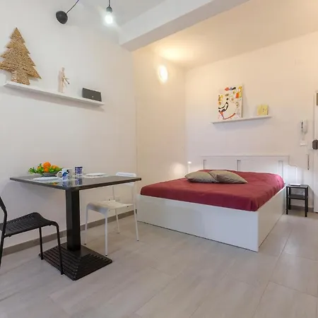 Guesthost - San Vitale Center * Bologna