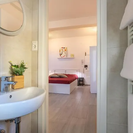 Guesthost - San Vitale Center *