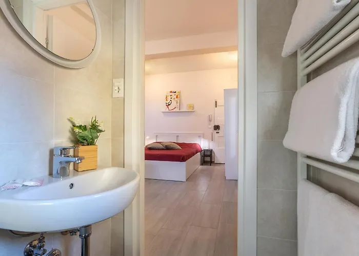 Guesthost - San Vitale Center *